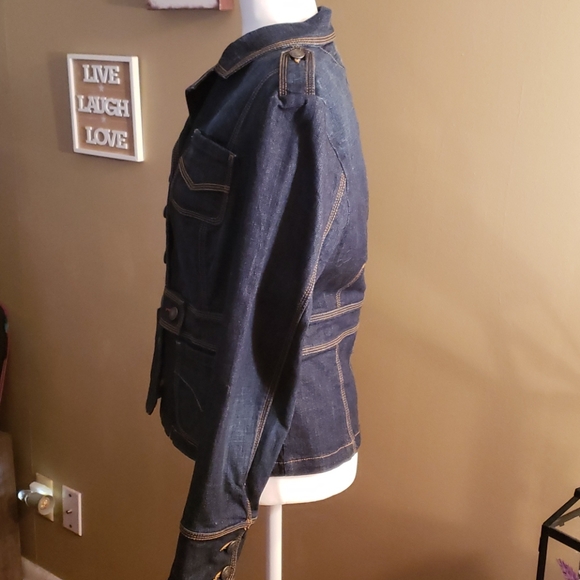 🎉HP🎉Like new! Tommy Hilfiger jean jacket, size L - Picture 2 of 5